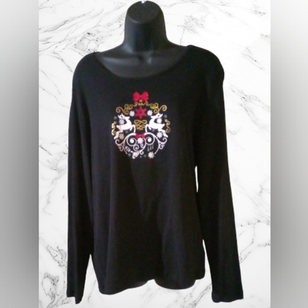 "White Stag" Women's Long Sleeve Printed Graphic Top